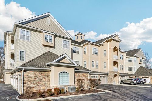 apt-302-4 Falcon Dr, Holland, PA, 18966-2950 | Card Image