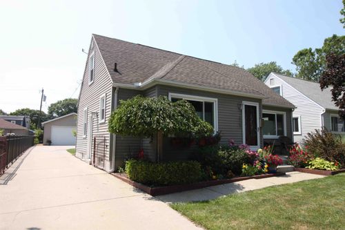 2027 Buckingham Ave, Berkley, MI, 48072-1214 | Card Image