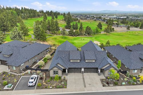 2736 Nw Fairway Heights Dr, Bend, OR, 97703-8335 | Card Image