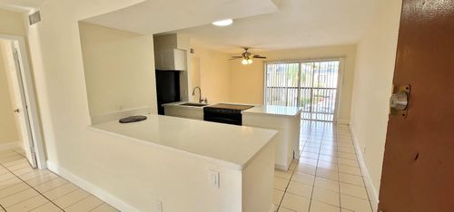 26-f-4401 Treehouse Ln, Tamarac, FL, 33319-3353 | Card Image