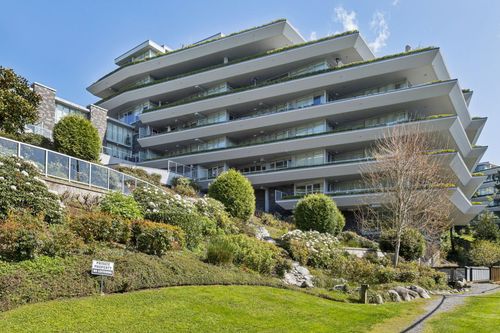 204-866 Arthur Erickson Place, West Vancouver, BC, V7T0B2 | Card Image