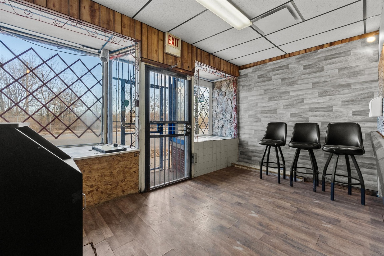 Commercial Sale in Chicago 3