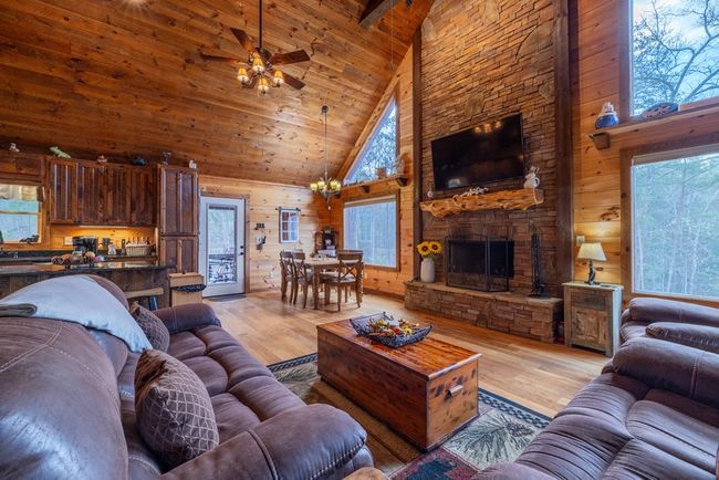 398 Dancing Trees Trl, Home with 3 bedrooms, 4 bathrooms and 1 parking in Morganton GA | Image 23