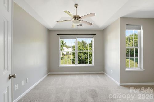 9213 Chastain Walk Dr, Charlotte, NC, 28216-5613 | Card Image