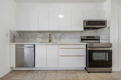 22-22-25 Gosford Blvd, North York, ON, M3N2G7 | Card Image
