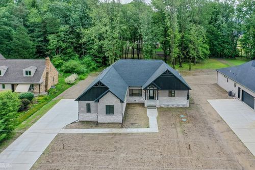 55420 Jewell Rd, Shelby Township, MI, 48315-1064 | Card Image