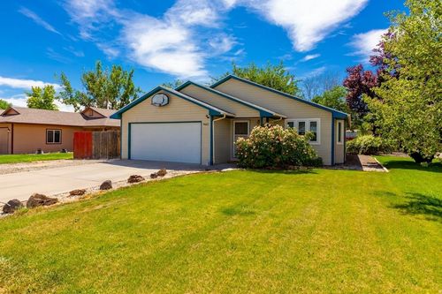 483 Green Acres St, Clifton, CO, 81520-8800 | Card Image