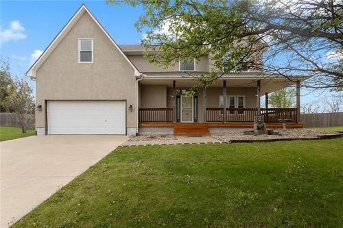 2305 Se Horseshoe Dr, Oak Grove, MO, 64075-5315 | Card Image