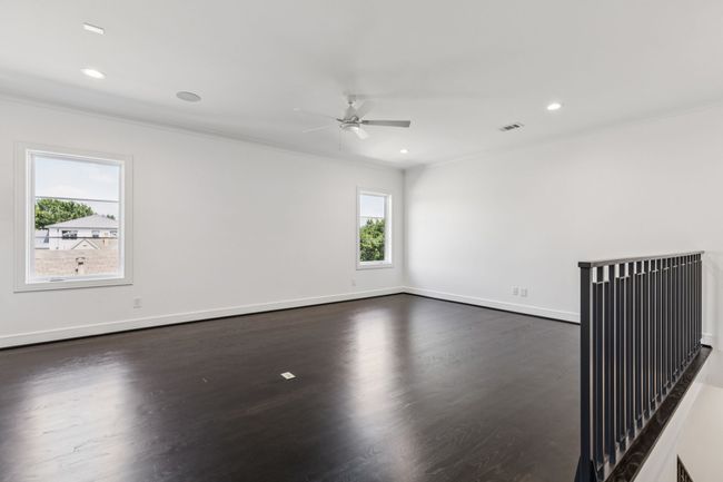 3rd floor Living Room | Image 32
