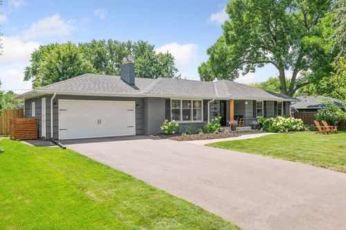 5041 W 56th St, Edina, MN, 55436-2425 | Card Image