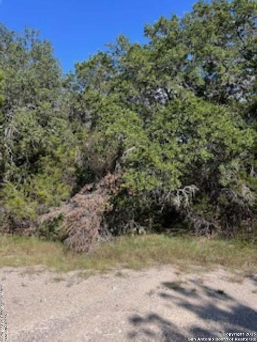 35 Meadow Oak Ct, Wimberley, TX, 78676-2826 | Card Image