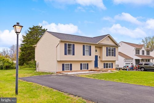 12006 Falcon Ridge Dr, FREDERICKSBURG, VA, 22407-7347 | Card Image