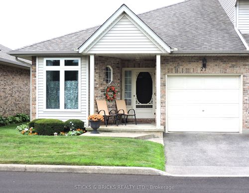 27-5070 Drummond Rd, Niagara Falls, ON, L2E6E4 | Card Image