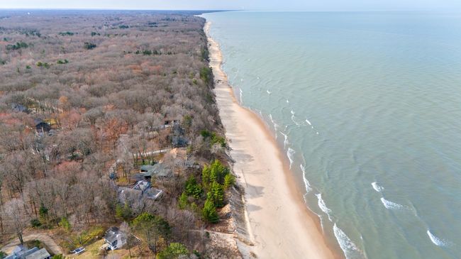 13662 Red Arrow Hwy, Home with 0 bedrooms, 9 bathrooms and null parking in Harbert MI | Image 78
