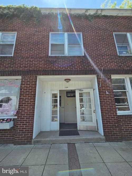 1-104 S Main St, NORTH WALES, PA, 19454-2849 | Card Image