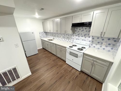 5-2317 N 15th St, PHILADELPHIA, PA, 19132-4417 | Card Image