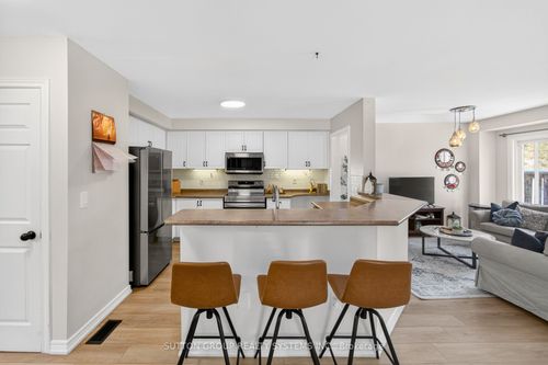 35-2871 Darien Rd, Burlington, ON, L7M4R6 | Card Image