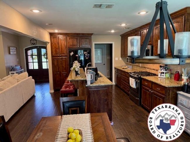 610 Stoneridge, House other with 4 bedrooms, 2 bathrooms and null parking in Queen City TX | Image 11