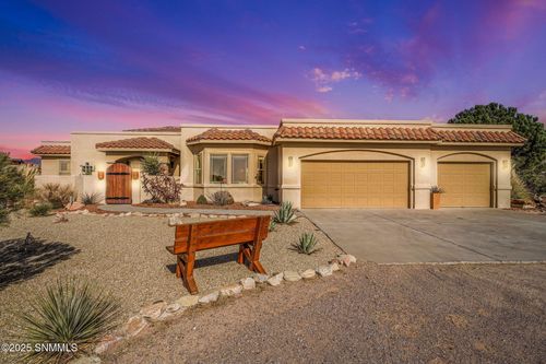 5054 Minniec Road, Las Cruces, NM, 88011 | Card Image