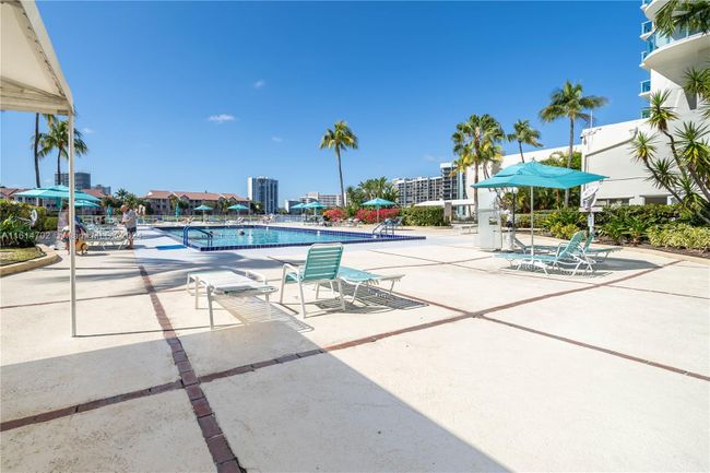 721 - 3800 S Ocean Dr, Condo with 2 bedrooms, 2 bathrooms and null parking in Hollywood FL | Image 29
