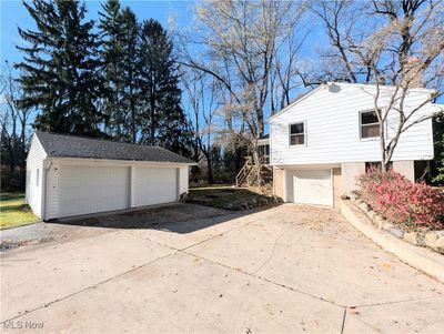 1052 Hillcrest Drive, House other with 3 bedrooms, 2 bathrooms and null parking in Tallmadge OH | Image 2