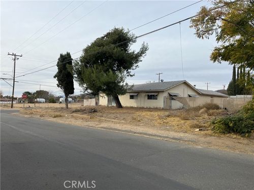 10590 Winesap Ave, Cherry Valley, CA, 92223-4965 | Card Image