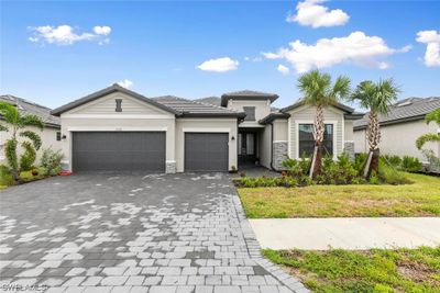 11132 Canopy Loop, House other with 3 bedrooms, 3 bathrooms and null parking in Fort Myers FL | Image 1