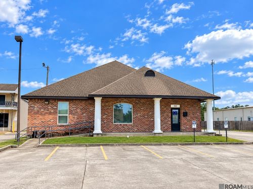 133 Aspen Sq, Denham Springs, LA, 70726-5322 | Card Image