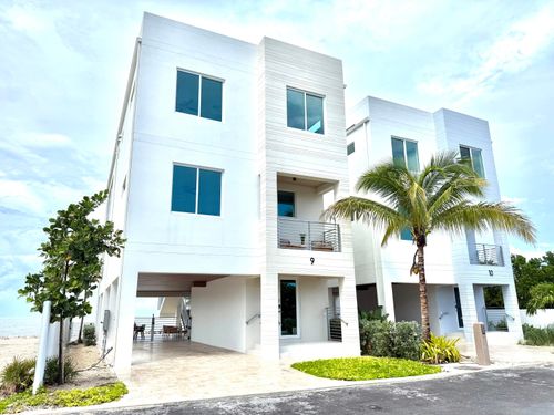 10-990 41st Street Gulf, Marathon, FL, 33050-2325 | Card Image