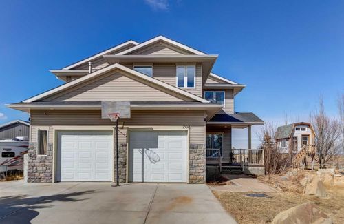 208 Railway Ave, Cheadle, AB, T1P0X8 | Card Image