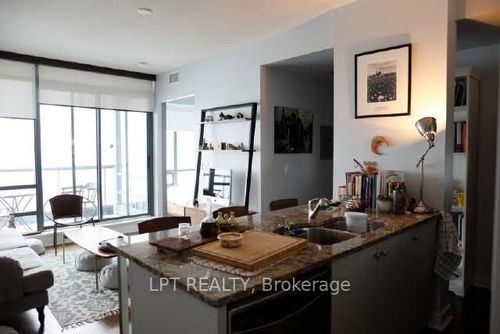1706-438 King St W, Toronto, ON, M5V3T9 | Card Image