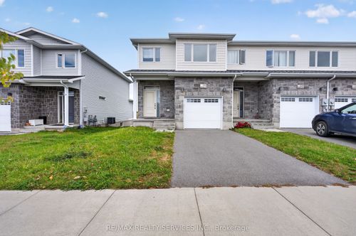 322 Holden St, Kingston, ON, K7P0M4 | Card Image