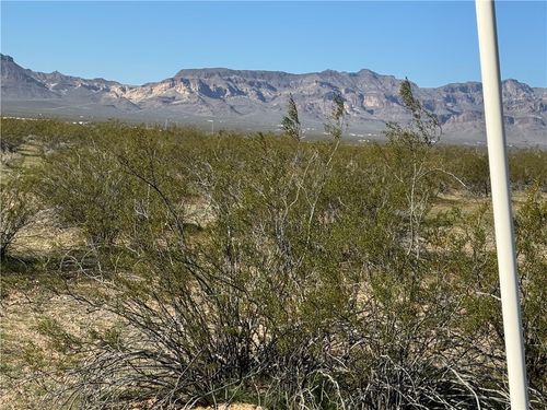 14257 Indian Wells Rd, Golden Valley, AZ, 86413 | Card Image