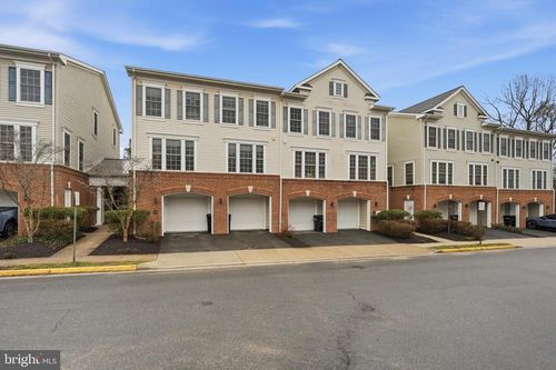 3553 Huntley Manor Ln, ALEXANDRIA, VA, 22306-5111 | Card Image