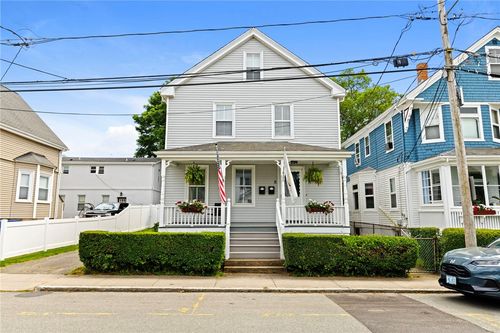 13 Atlantic St, Newport, RI, 02840-3902 | Card Image