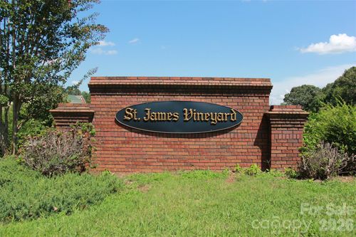 1561 Nazareth Ln, Conover, NC, 28613-8719 | Card Image