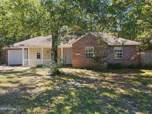 1009 Magnolia St, Ocean Springs, MS, 39564-9384 | Card Image