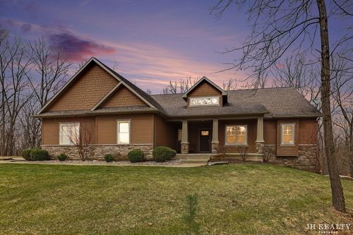 2627 Oak Highland Court Se, Lowell, MI, 49331 | Card Image