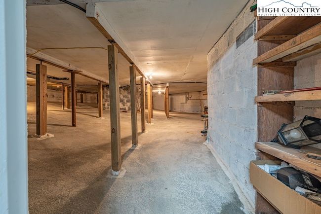 103 Raven Rd, House other with 3 bedrooms, 2 bathrooms and null parking in Beech Mountain NC | Image 36
