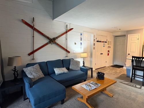 c403-73 Alpine Dr, Killington, VT, 05751-9108 | Card Image