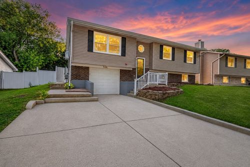7128 Glenwood Ln, Hanover Park, IL, 60133-6459 | Card Image