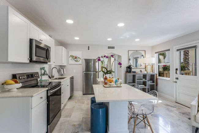 APT-4 - 161 Golden Gate Pt, Condo with 1 bedrooms, 1 bathrooms and null parking in SARASOTA FL | Image 13