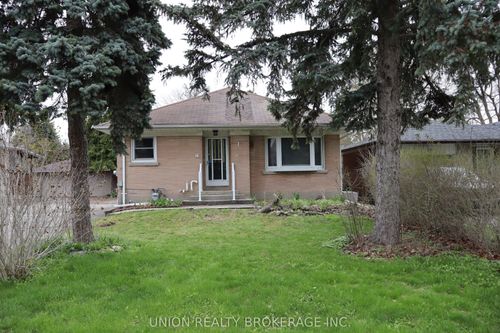 main-floor-23 Cedarview Dr, Scarborough, ON, M1C2K5 | Card Image