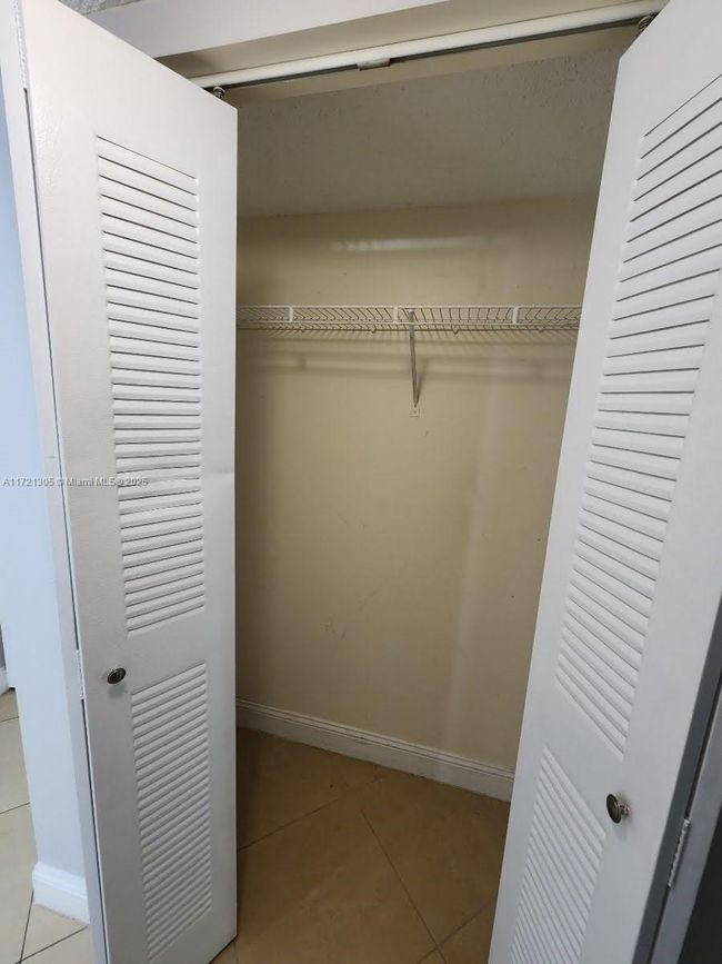 APT-129 - 2600 S University Dr, Condo with 3 bedrooms, 2 bathrooms and null parking in Davie FL | Image 23