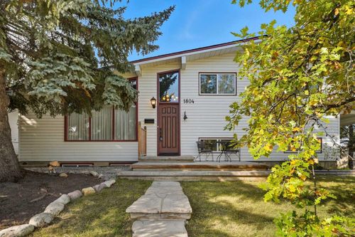 1804 Braemar Pl Sw, Calgary, AB, T2W0Z4 | Card Image