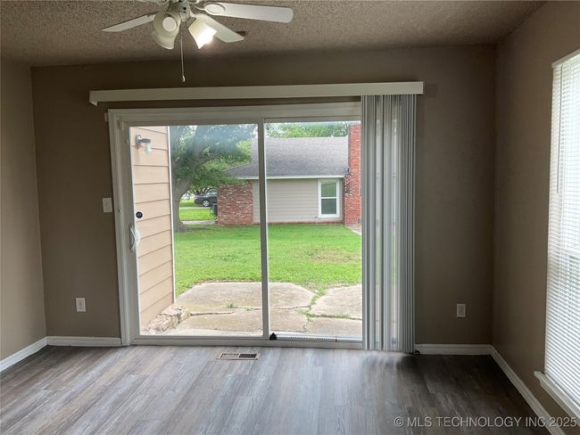 6505 S 81st East East Place, Townhouse with 3 bedrooms, 3 bathrooms and null parking in Tulsa OK | Image 4