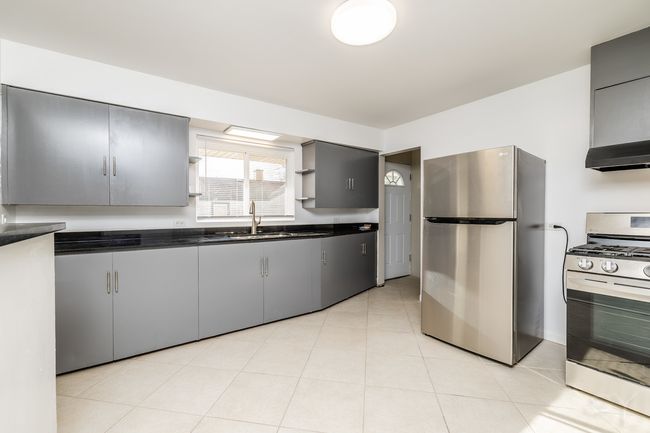 214 N Hunter St, House other with 3 bedrooms, 1 bathrooms and 2 parking in Thornton IL | Image 18