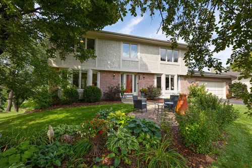 11332 Creekridge Dr, Eden Prairie, MN, 55347-4311 | Card Image