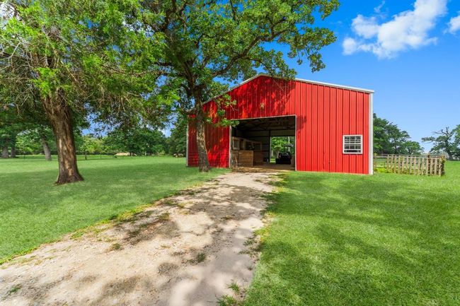 The awesome red back barn! | Image 40