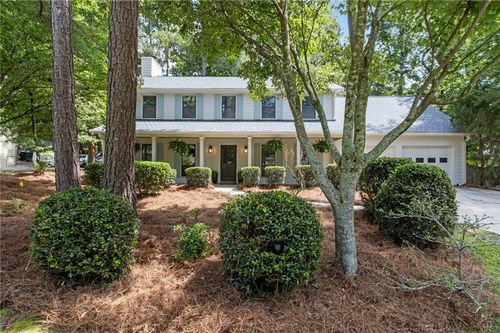 9165 Eves Cir, Roswell, GA, 30076-4449 | Card Image